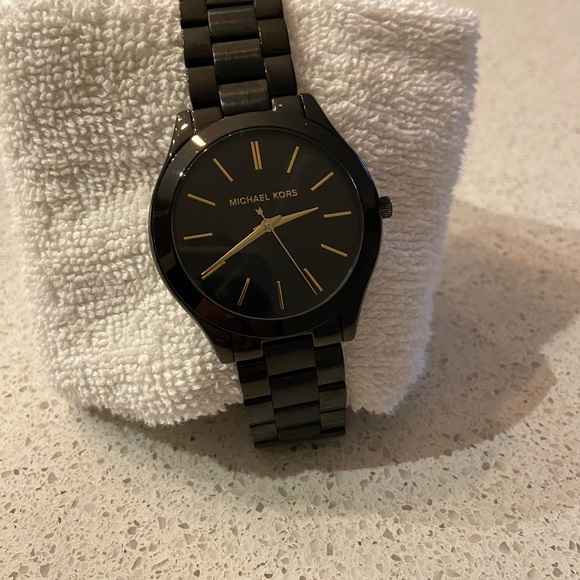 Michael Kors womens watch - Picture 2 of 4